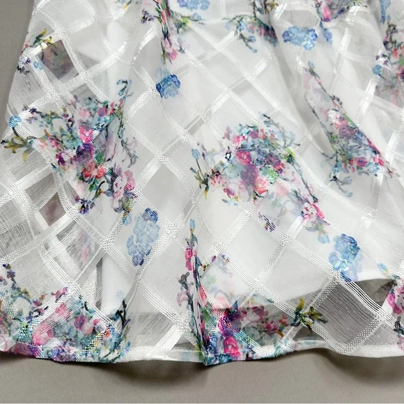 NWT!! Anthropologie MAEVE white Garden Peony fairy cottage core dress, 8. - Picture 5 of 8